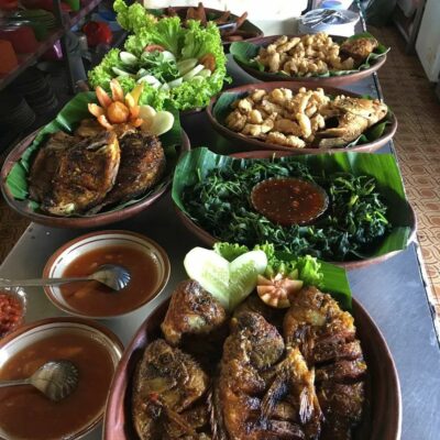 Menu Makanan di Watergong Klaten