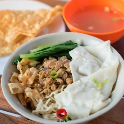 Yammie Ori Pangsit Rebus